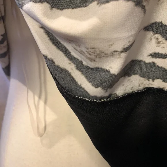 Kasper animal print gold fleck 3X blouse - Picture 6 of 7